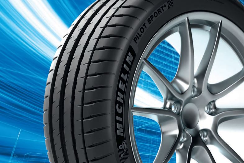 225/40R18 92W MICHELIN PILOT SPORT 4 XL