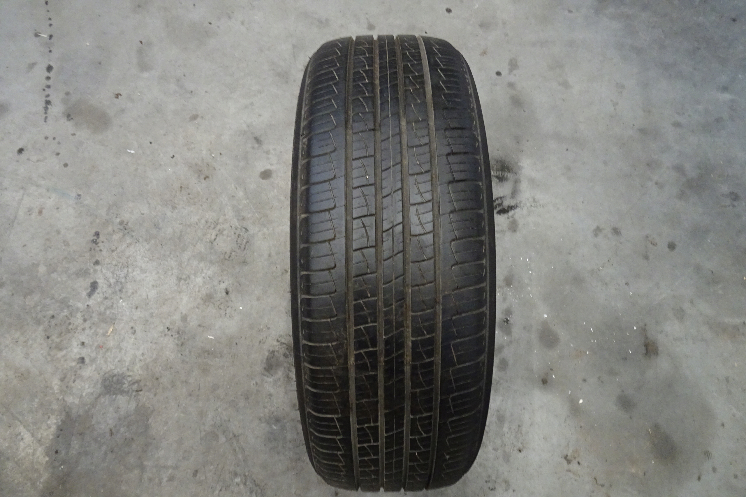 215/55R18 95V APTANY RA301